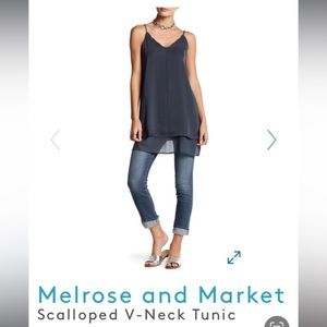 Melrose and Market Scalloped V Neck Tunic
